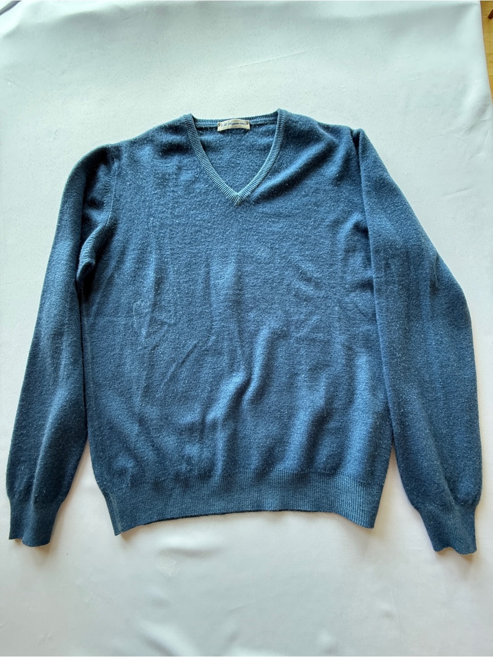 Fragone Italian Cashmere  V-Neck Sweater in Slate Blue
